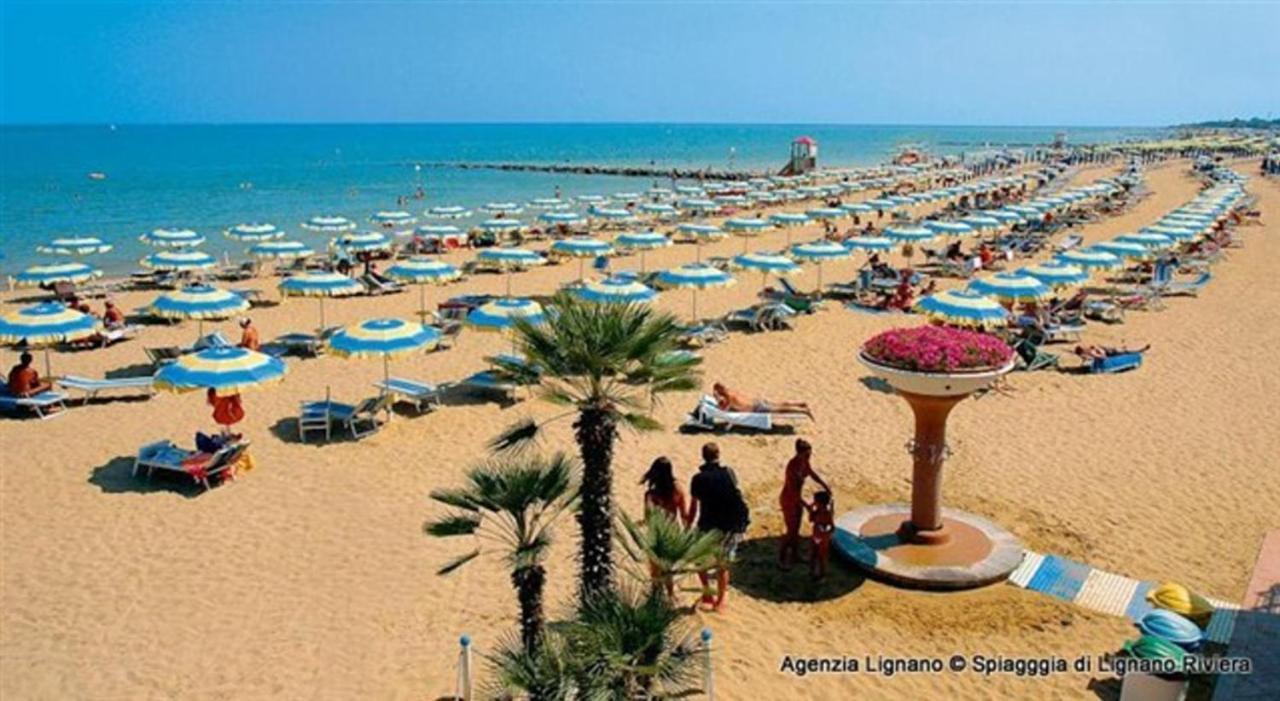 Appartement Lignano Pineta With Sea View à Lignano Sabbiadoro Extérieur photo
